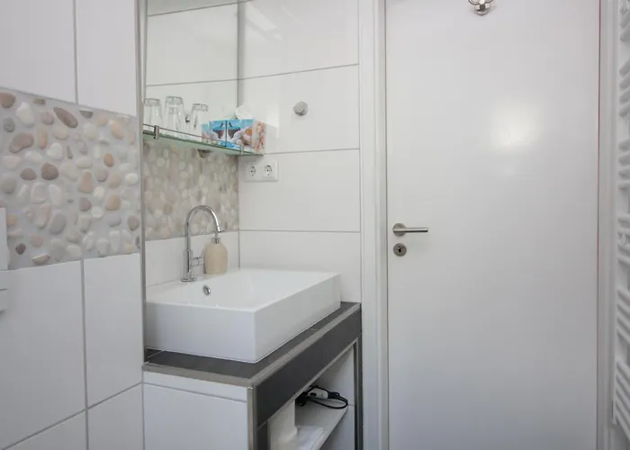 Summer Wine - Direkt Hinter Dem Seedeich